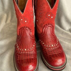 Gentle used Ariat red Cowboy Boots size 6